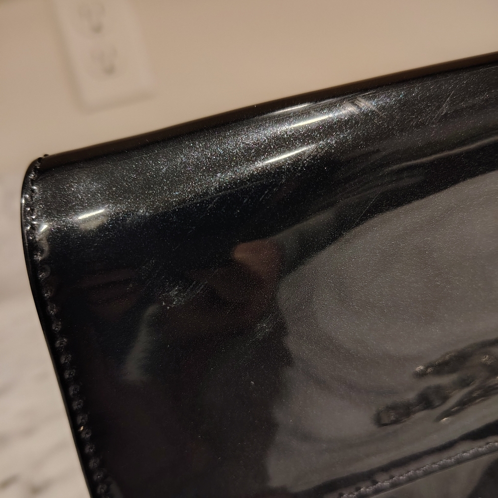 Kenneth Cole Reaction Patent Leather Shoulder Bag - Picture 5 of 9